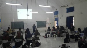 Suasana pemberian materi oleh pembicara